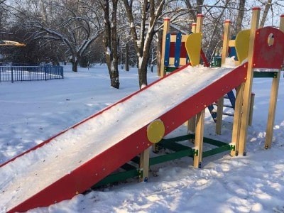 Дитячі зимові гірки